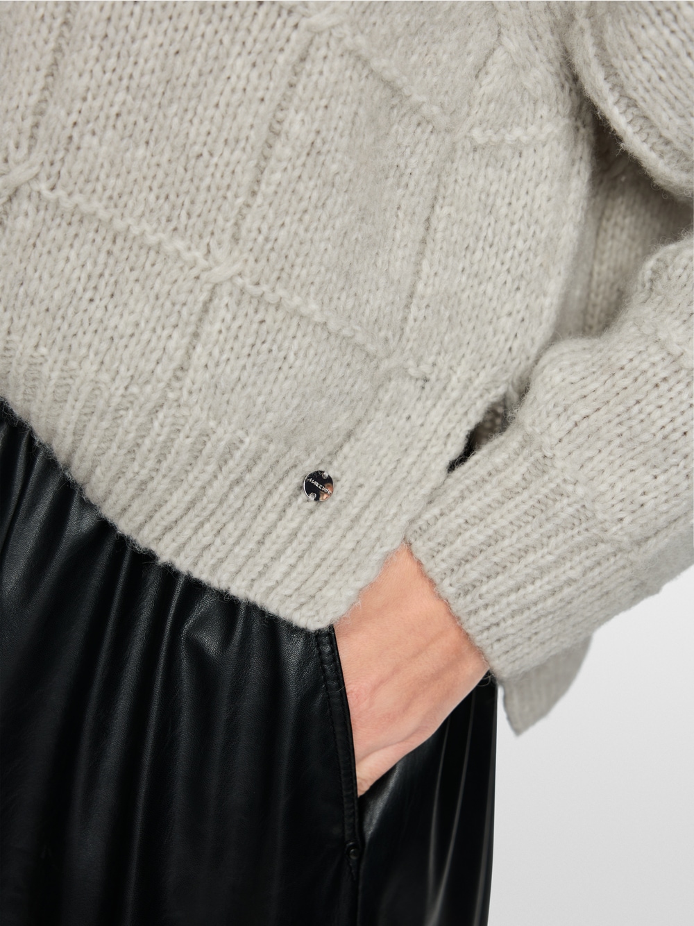 Oversized sveter „Knitted in Germany“ – Obrázok 4