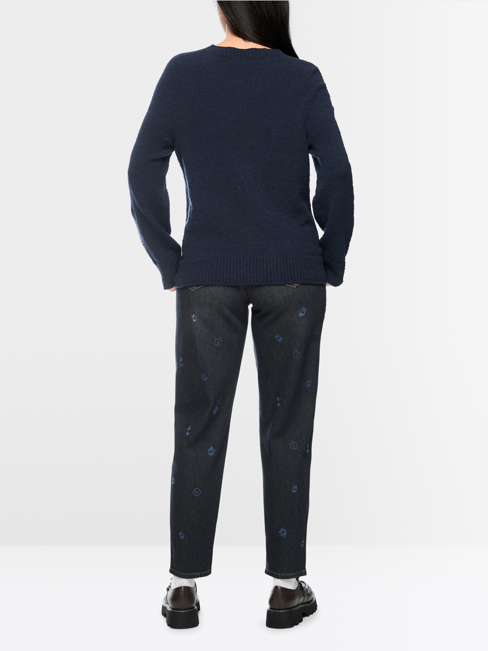 Sveter „Knitted in Germany“ s okrúhlym výstrihom – Obrázok 2