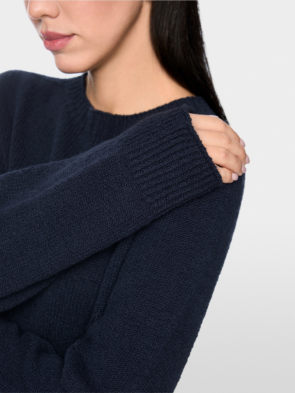 Sveter „Knitted in Germany“ s okrúhlym výstrihom – Obrázok 3
